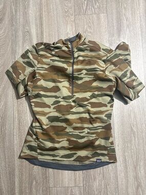 Patagonia Green and Brown Camo Half-Zip Top